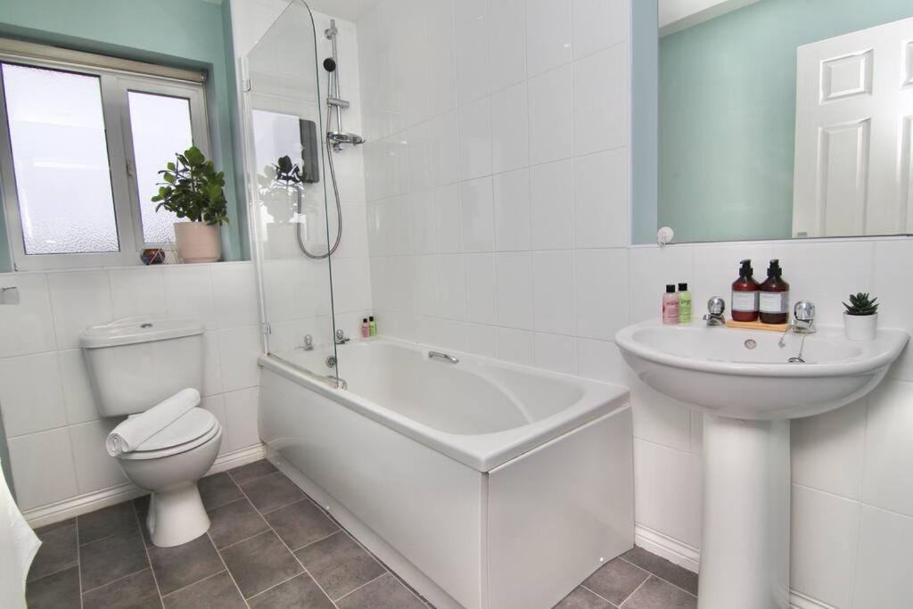 Daimler House - Cosy Home Near Coventry City Centre Eksteriør bilde