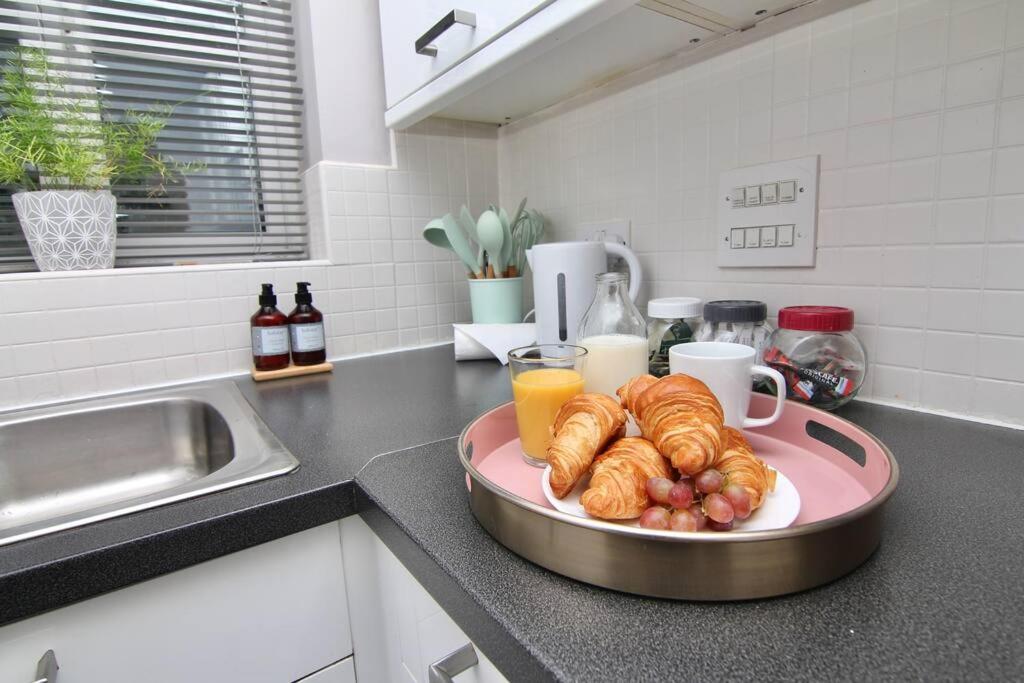 Daimler House - Cosy Home Near Coventry City Centre Eksteriør bilde
